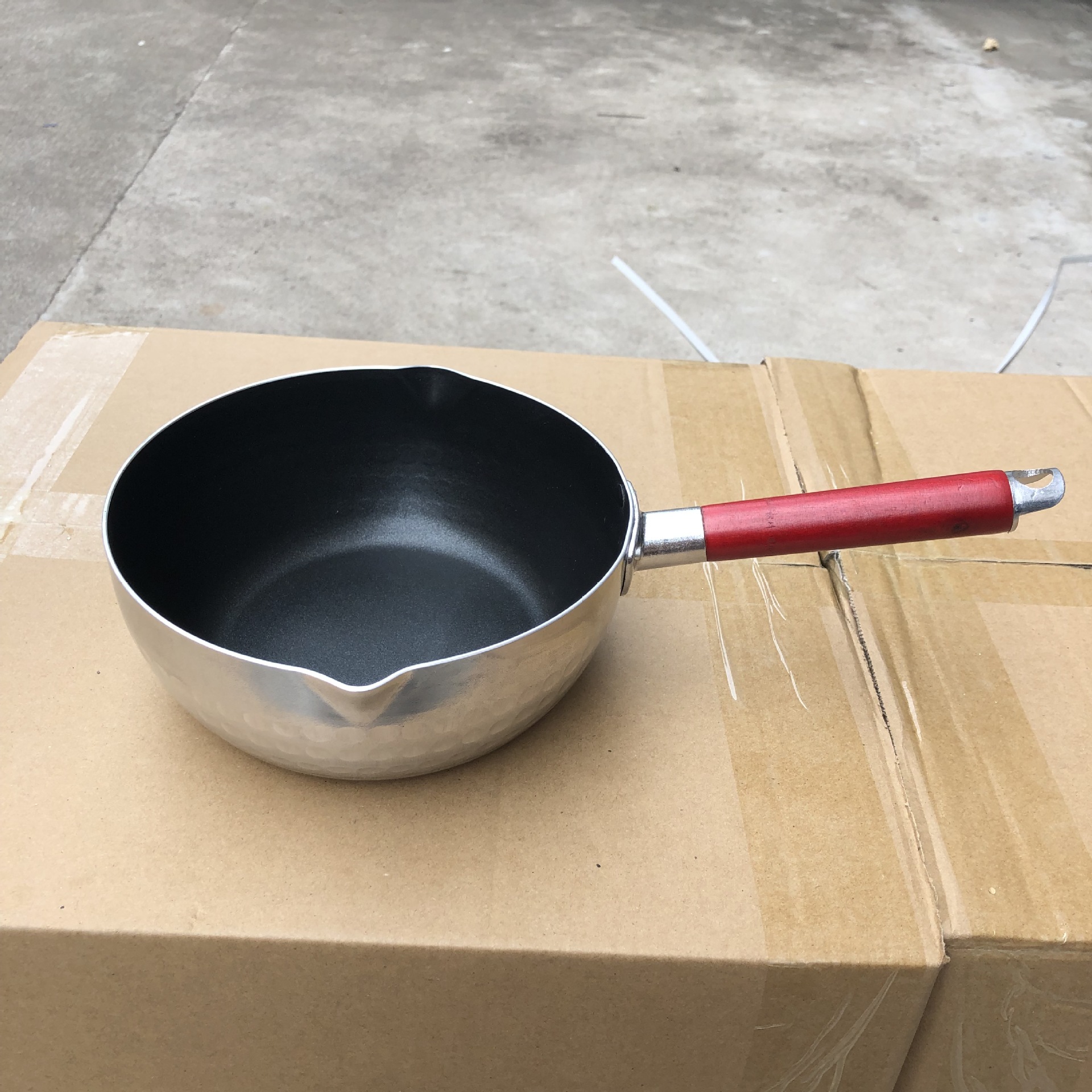 厂家直销 加厚雪平锅 单柄奶锅 汤锅 铝汁锅 煮面锅