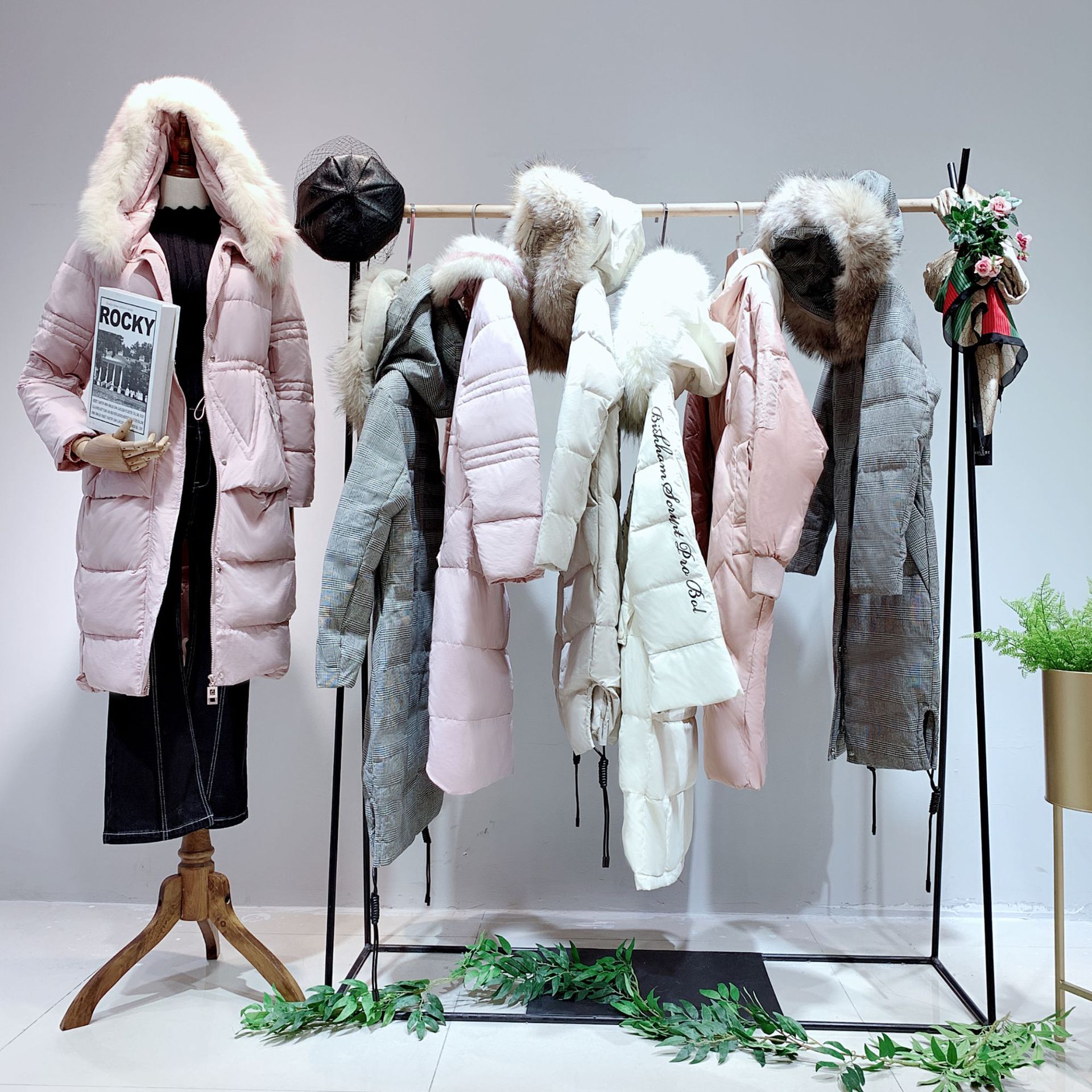 广州品牌折扣女装 水映2019冬双面呢风衣外套大码女装批发厂家crz