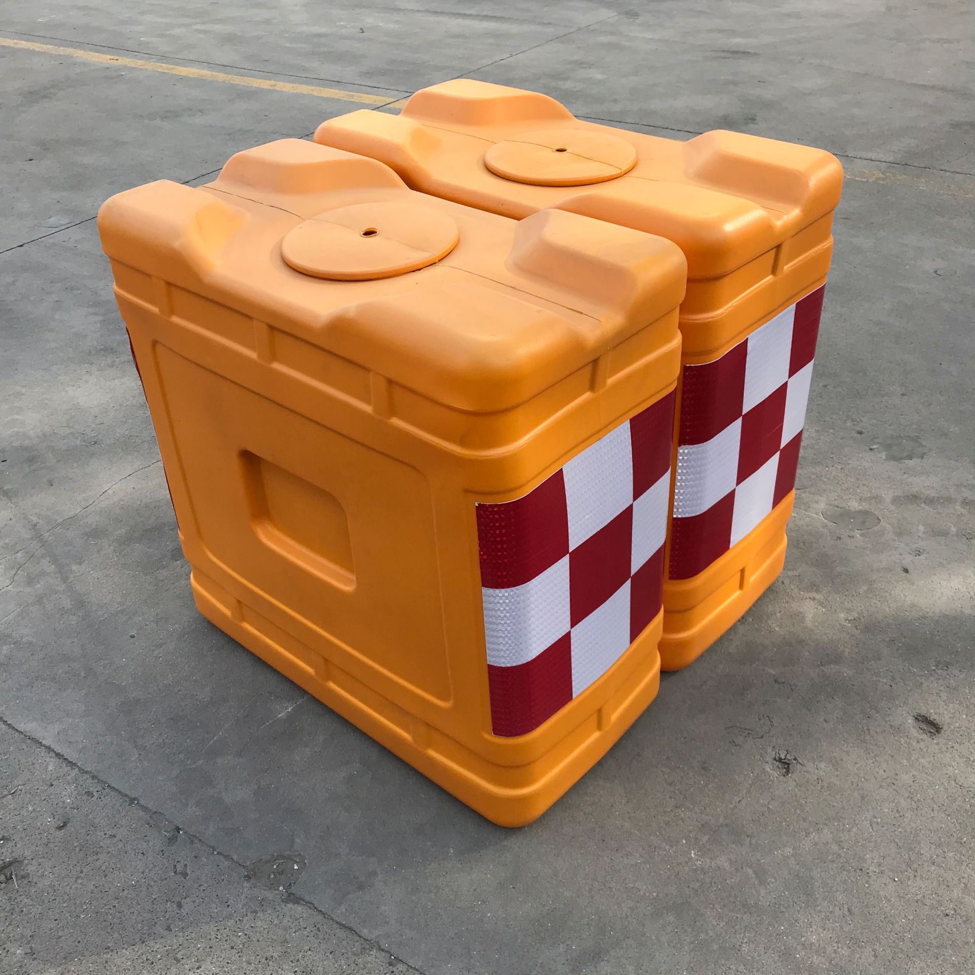 吹塑船型防撞桶隔离警示桶高速匝道三联组专用防撞桶180*90*90