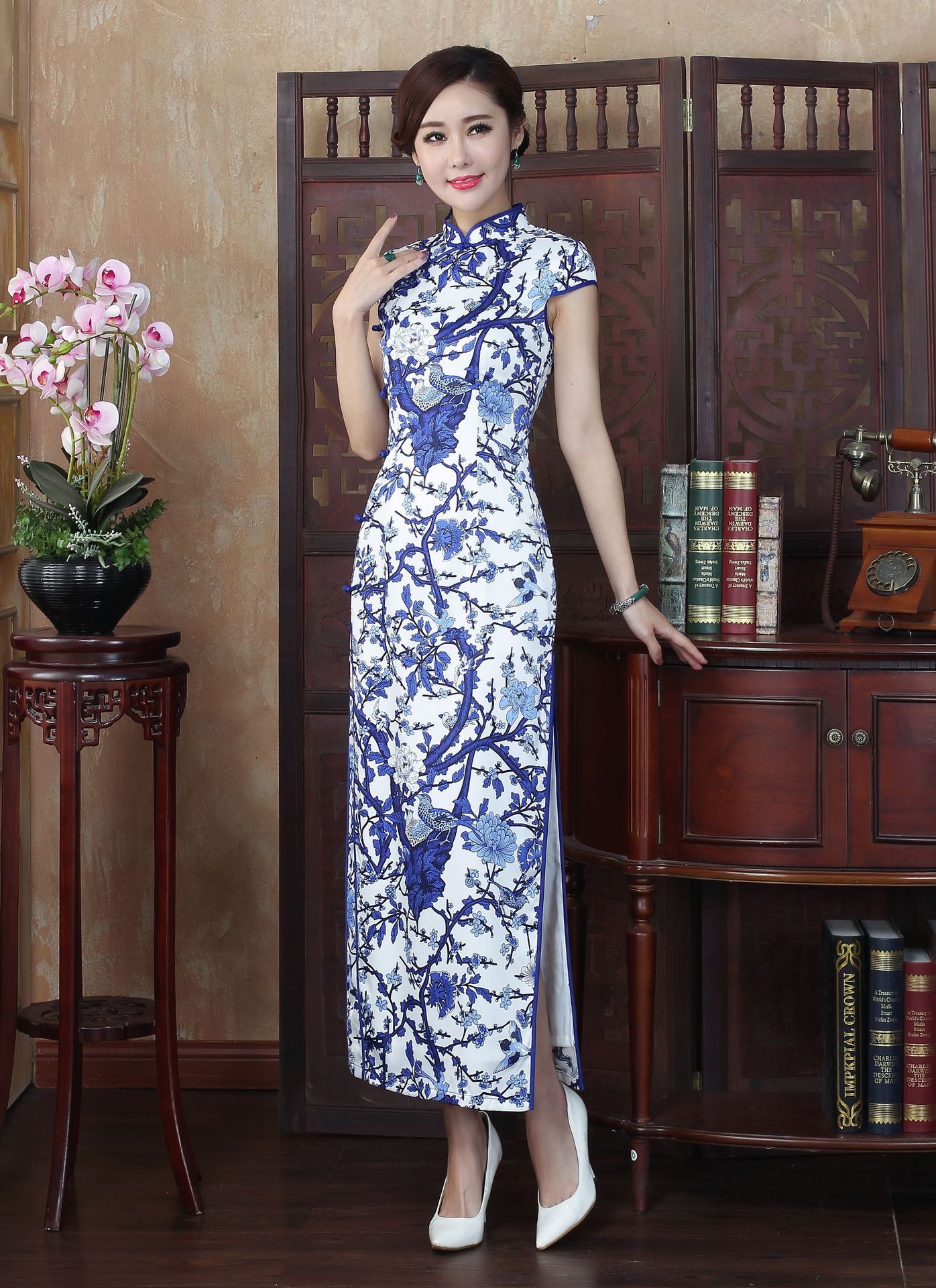 厂家直销秋冬新款真丝旗袍中国风改良青花瓷旗袍宴会日常连衣裙