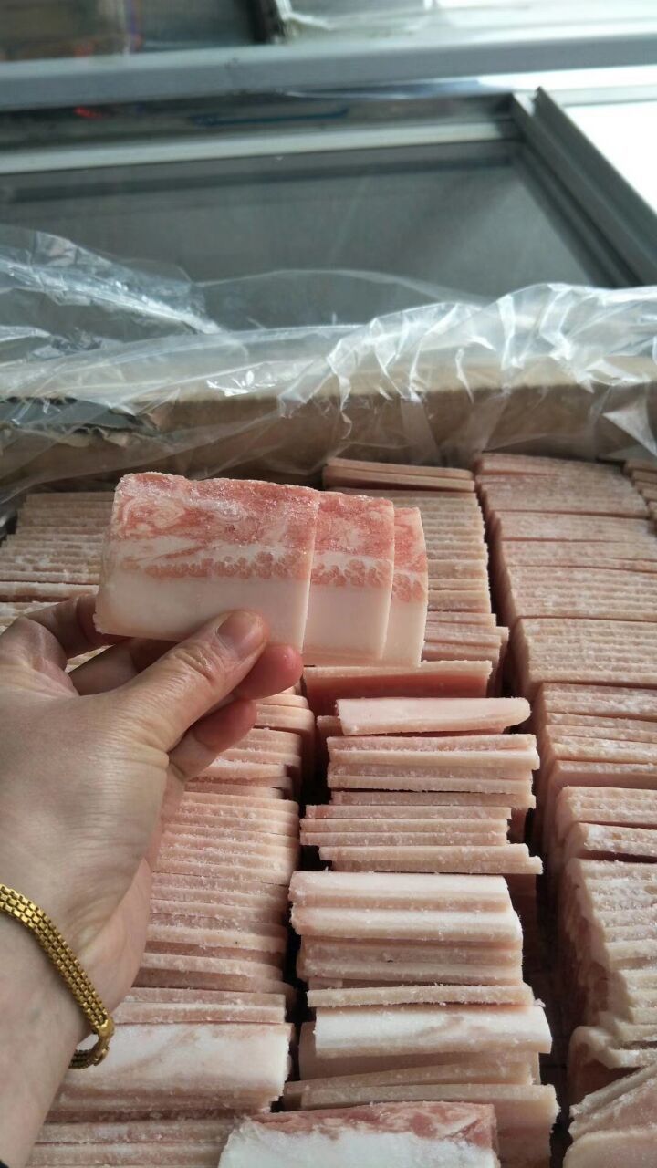 冷冻五花肉片批发 带皮猪五花肉片 三线肉片餐饮饭堂用 20斤/件