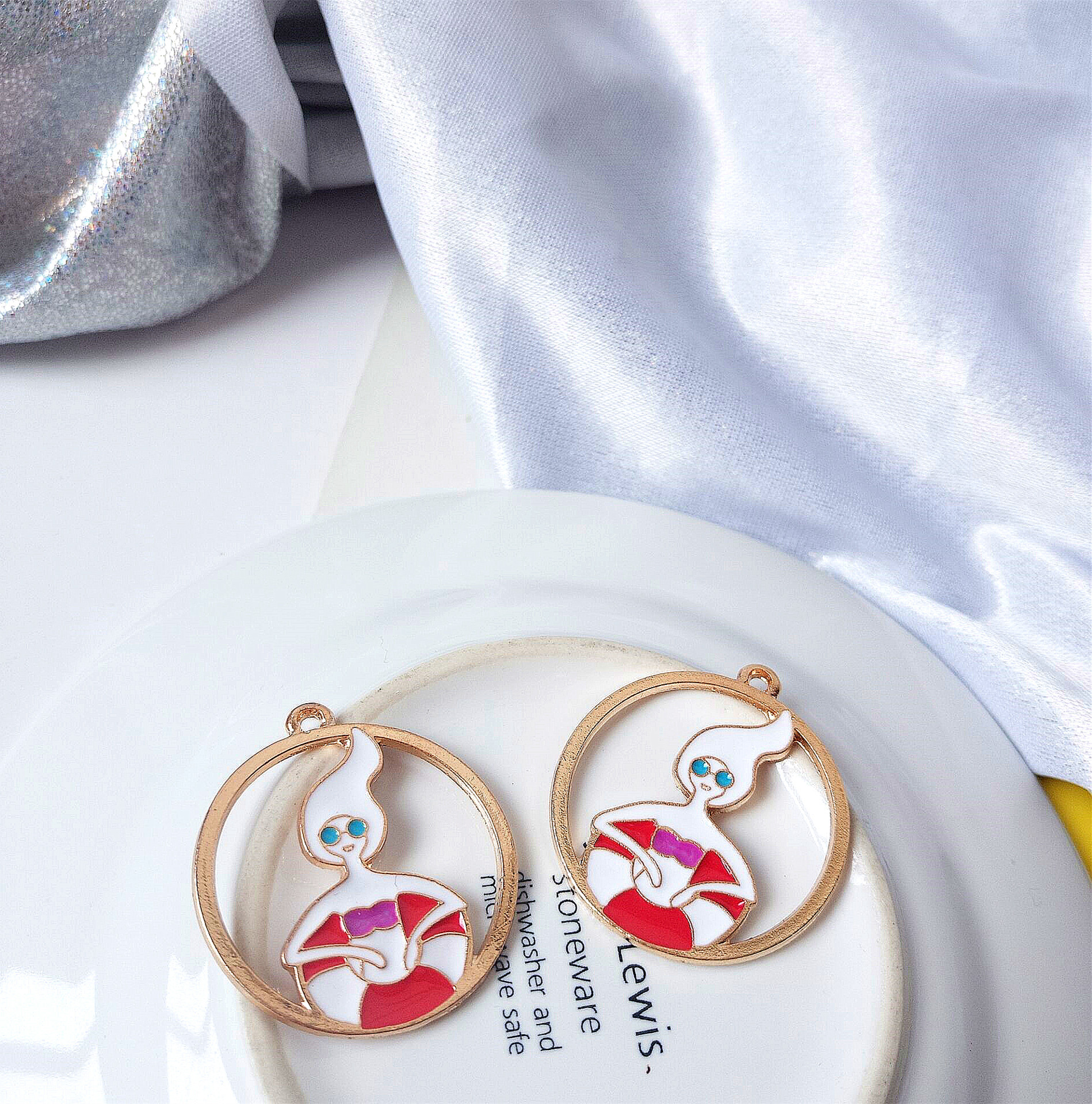 个性创意滴油合金挂件卡通人物头像diy饰品配件手工制作材料