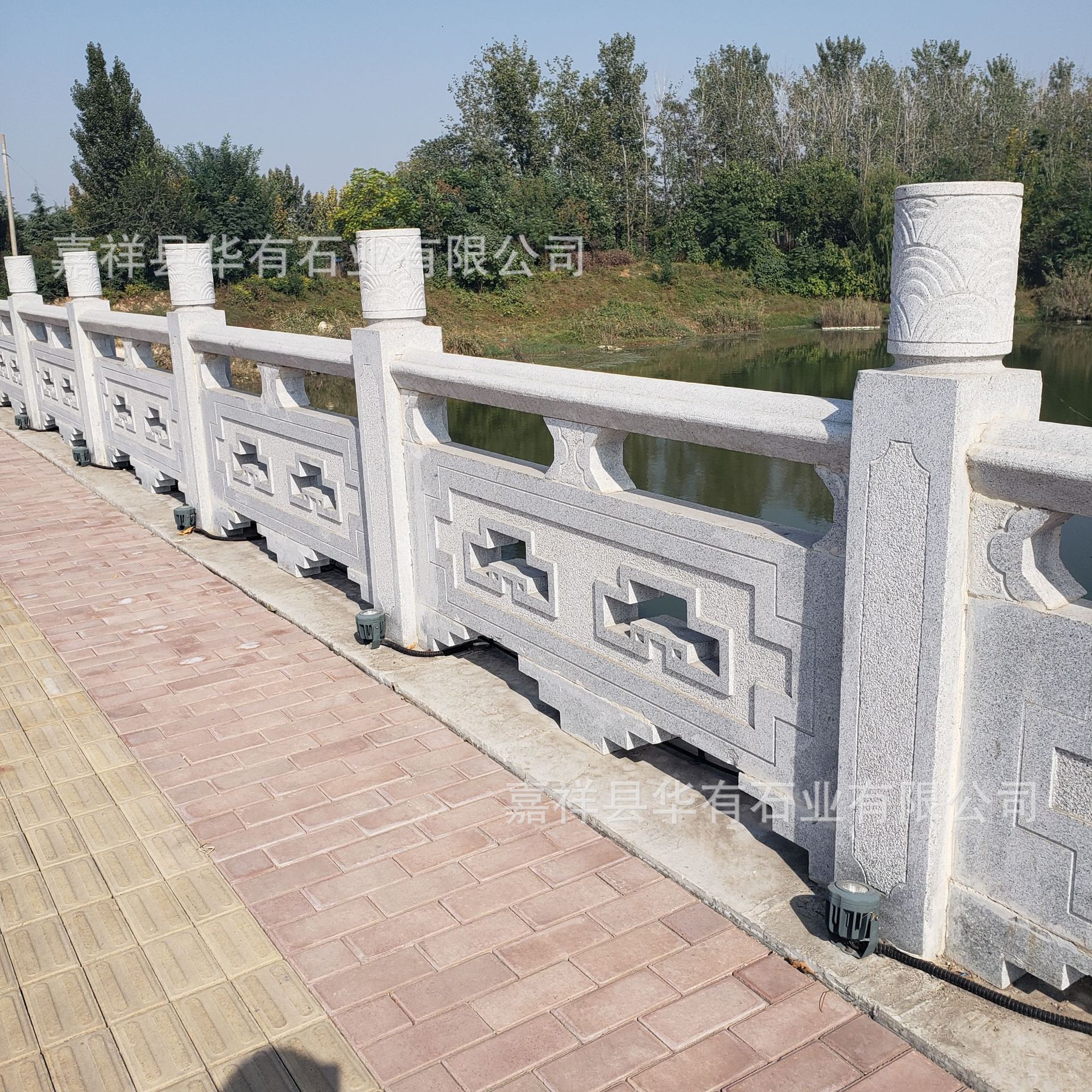 源头厂家花岗岩石栏杆 定做汉白玉旗台栏杆 大桥河道石栏板护栏