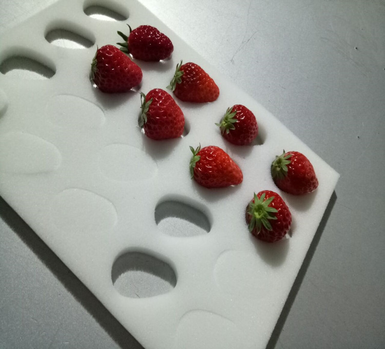 青岛海绵草莓垫厂家直销异型海绵加工定制包装内衬高密度切割海绵