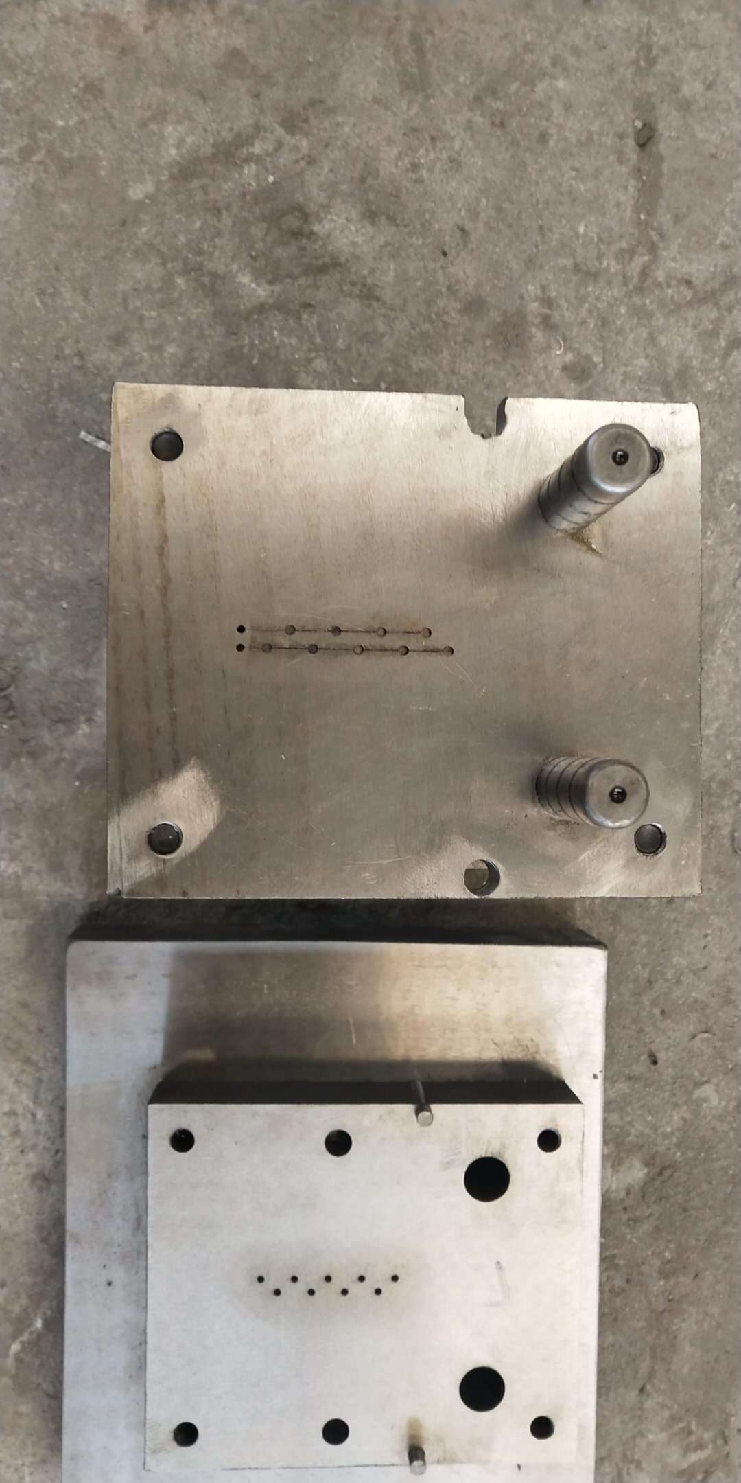 冲床模具铁板冲孔模具多个小孔模具冲压机配件机床模具