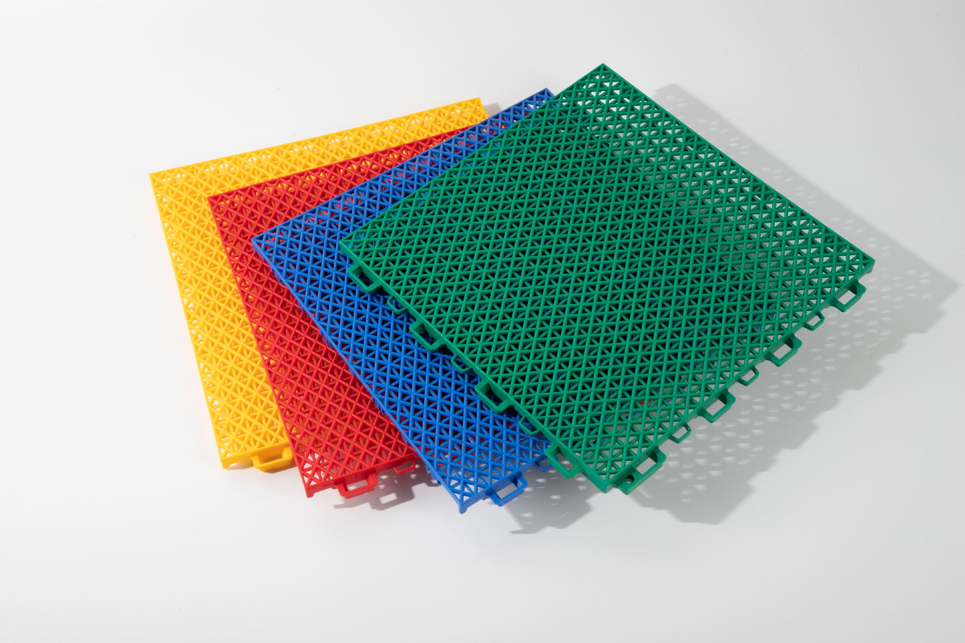 厂家供应篮球场悬浮地板室外地胶幼儿园悬浮式塑胶拼装地板批发