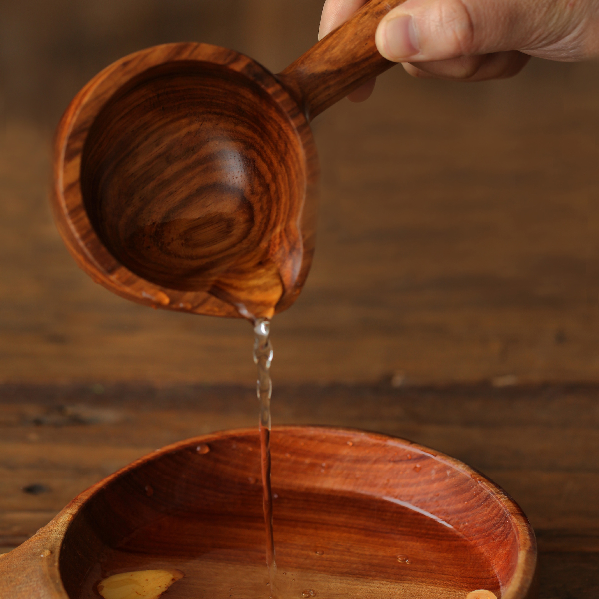 厂家直销日式迷你实木水瓢家用米勺手拿碗淘米舀水带手柄厨房餐盘