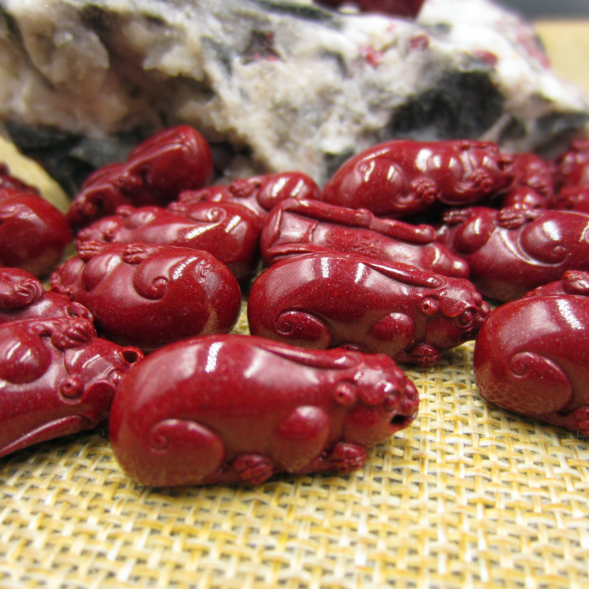 朱砂紫金砂小貔貅挂件挂饰吊坠项链配件 批发