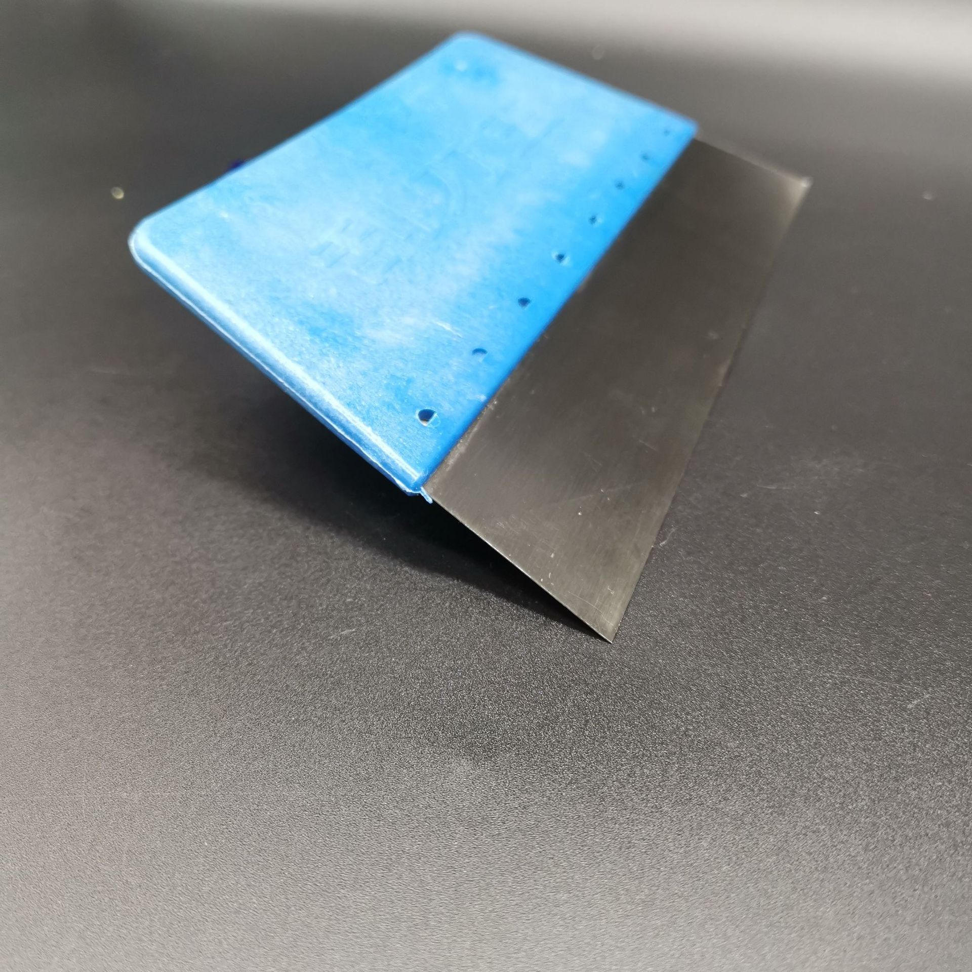 王中王清洁刮刀原子灰腻子墙面批灰塑料刮板半钢铁批刀清洁铲刀