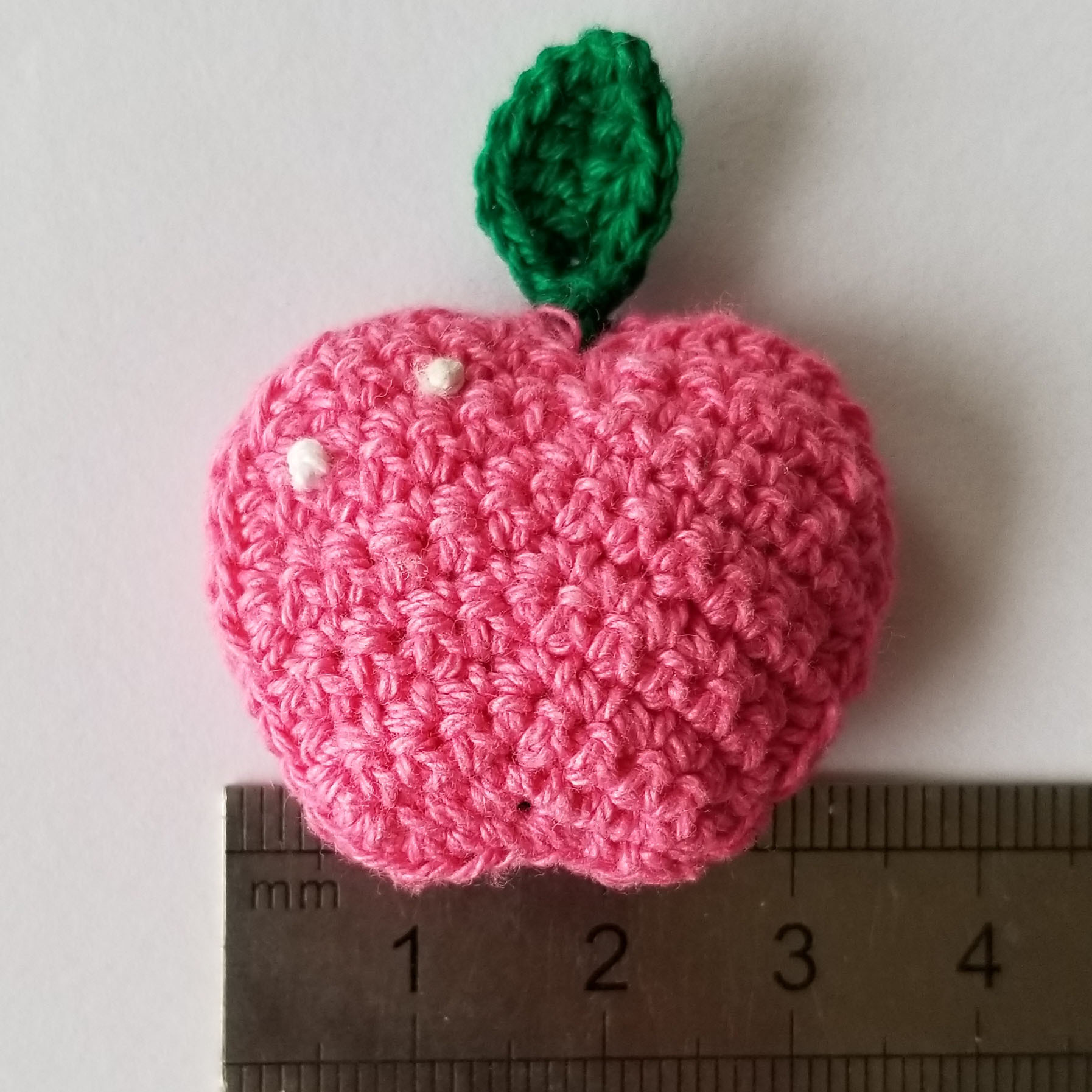 5cm粉色苹果 100%纯棉丝光棉手工钩针