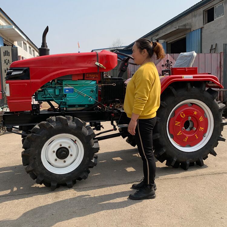 小四轮农用拖拉机图片