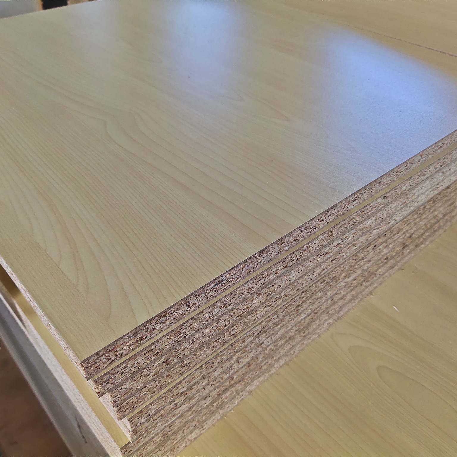 厂家直销carb刨花板p2级刨花板e0刨花板e0级颗粒板