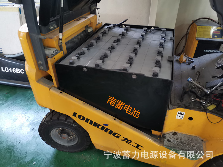 龙工48v电动叉车蓄电池24v堆垛高车小金刚托盘半自动搬运叉车电瓶