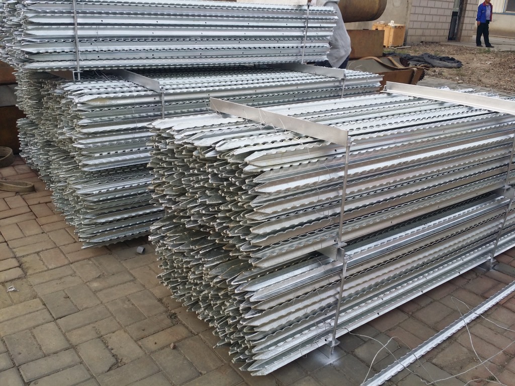 本公司是专业生产异型钢的企业,可以按照客户要求订制各种y型钢,花边