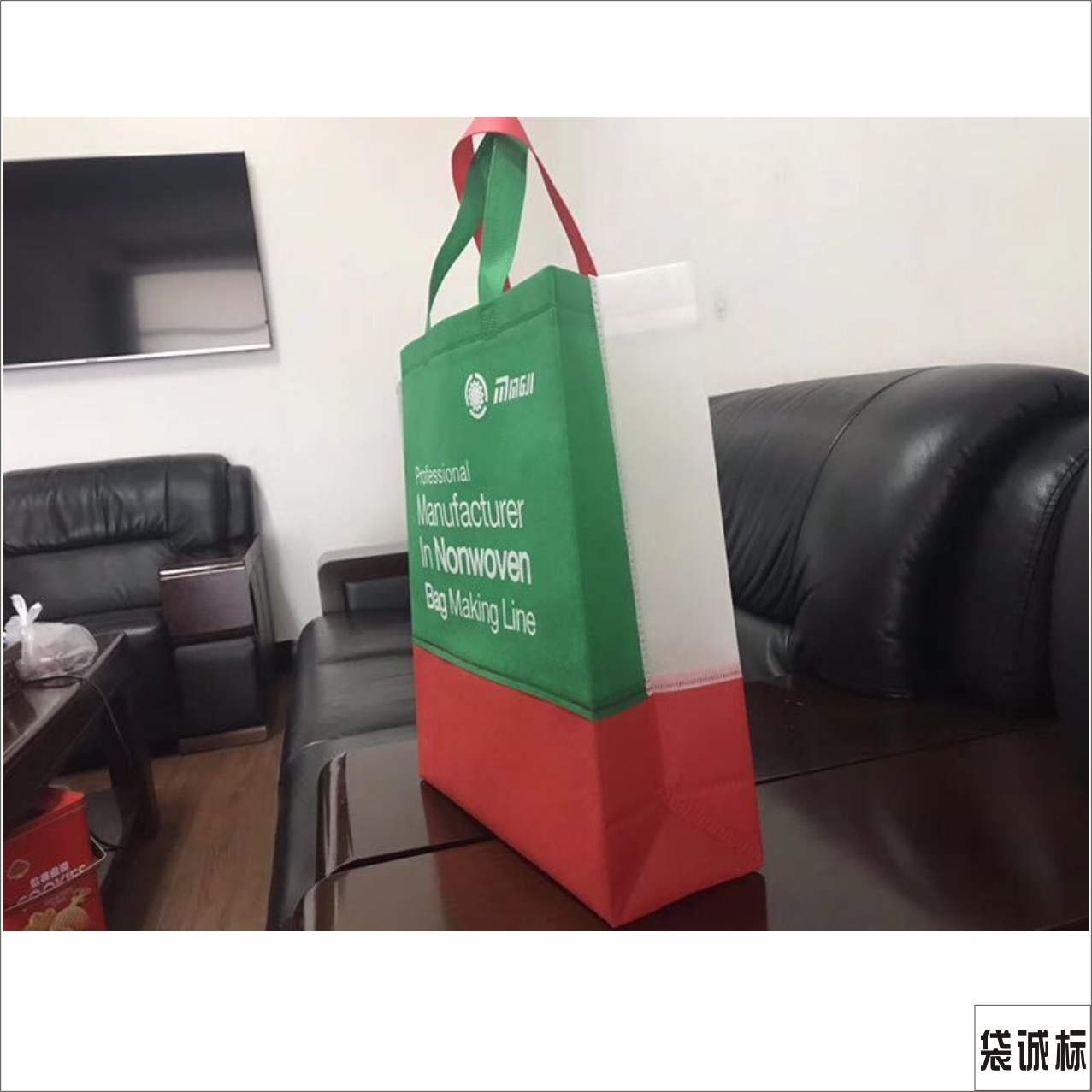深圳大小号超市商场酒店无纺布购物手提广告礼品酒包装环保背心袋