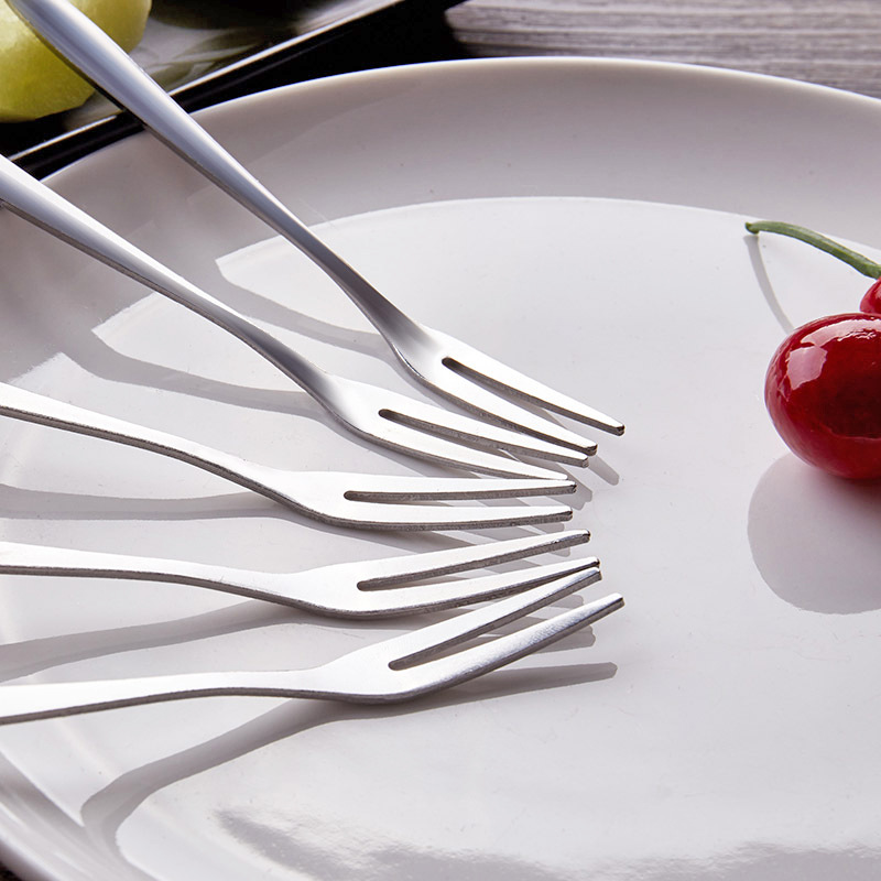 不锈钢水果叉儿童水果签套餐创意家用吃水果甜品蛋糕的小叉子