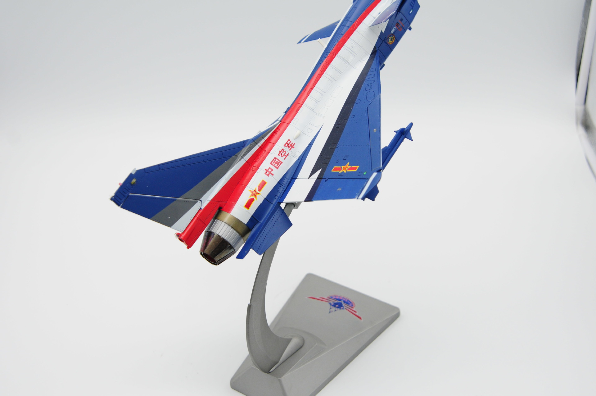 热销1:48歼10单座表演机 歼十战斗机飞机模型 办公室收藏合金摆件