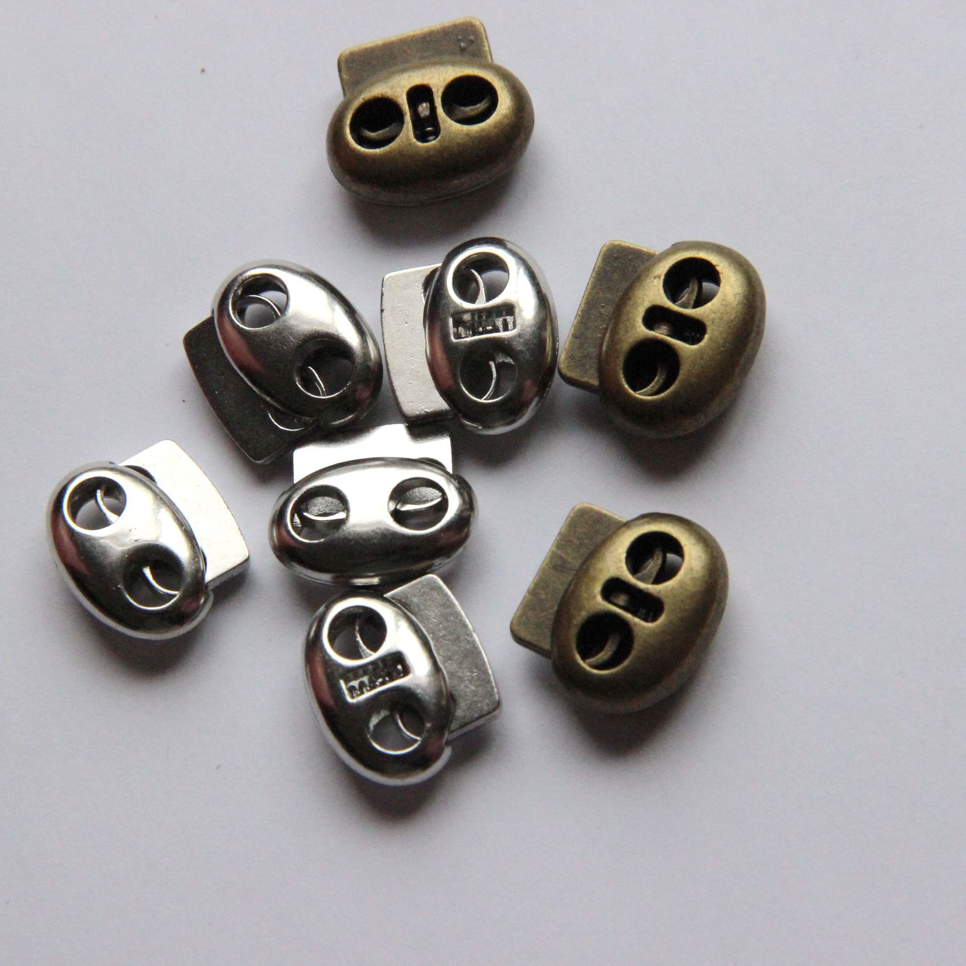 厂家直销 锌合金绳扣 双孔绳扣 猪鼻子绳扣定绳器卡扣 不生锈纽扣