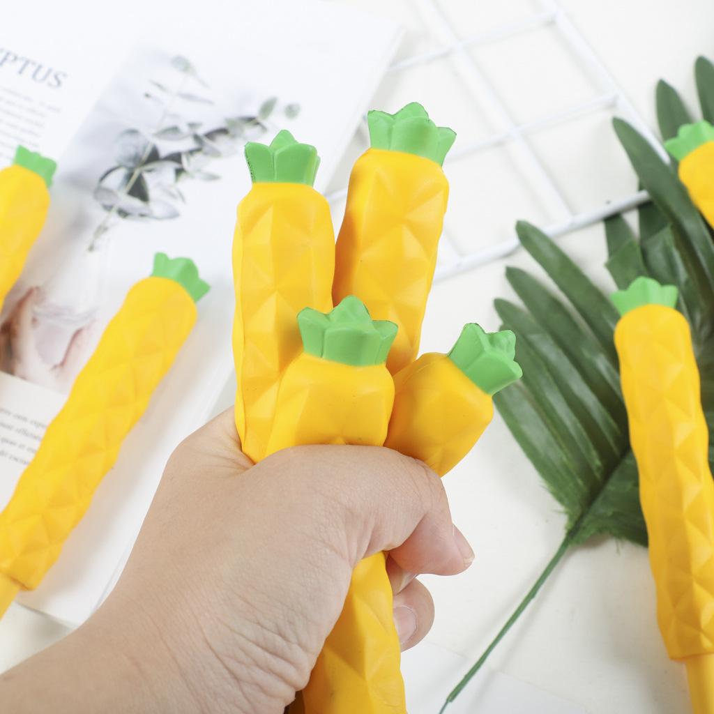 创意卡通造型中性笔 海绵减压签字笔 菠萝发泄中性笔学生写字笔黑