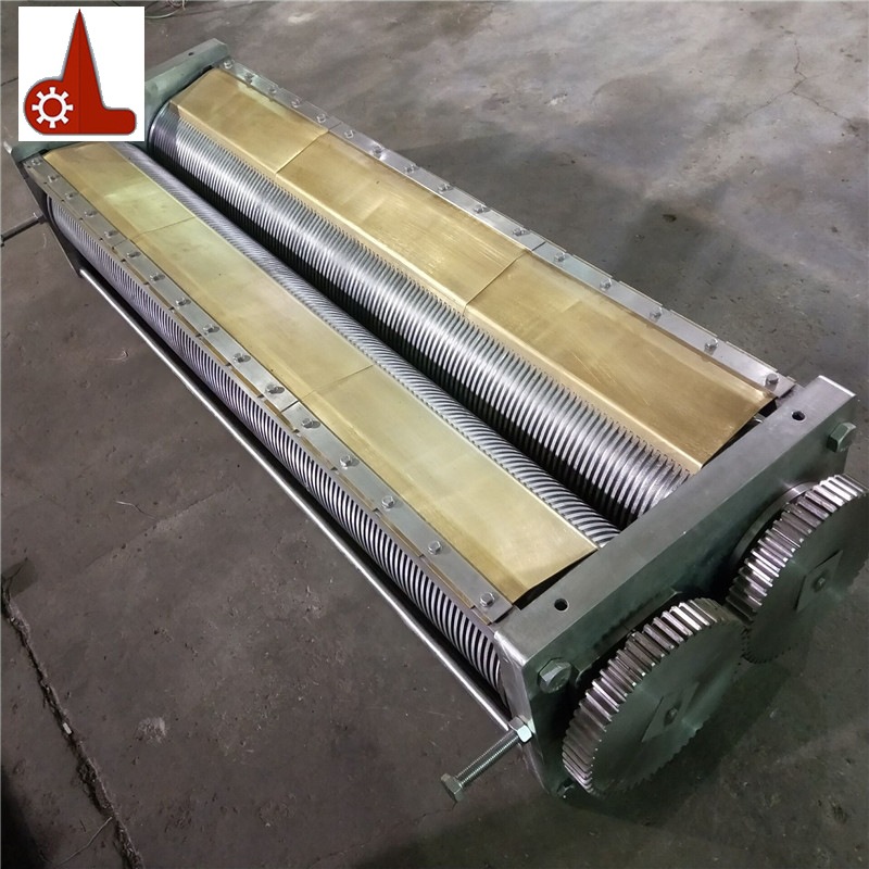 造纸厂污泥挤条机工业污泥切条刀市政污泥用1800型污泥切条机