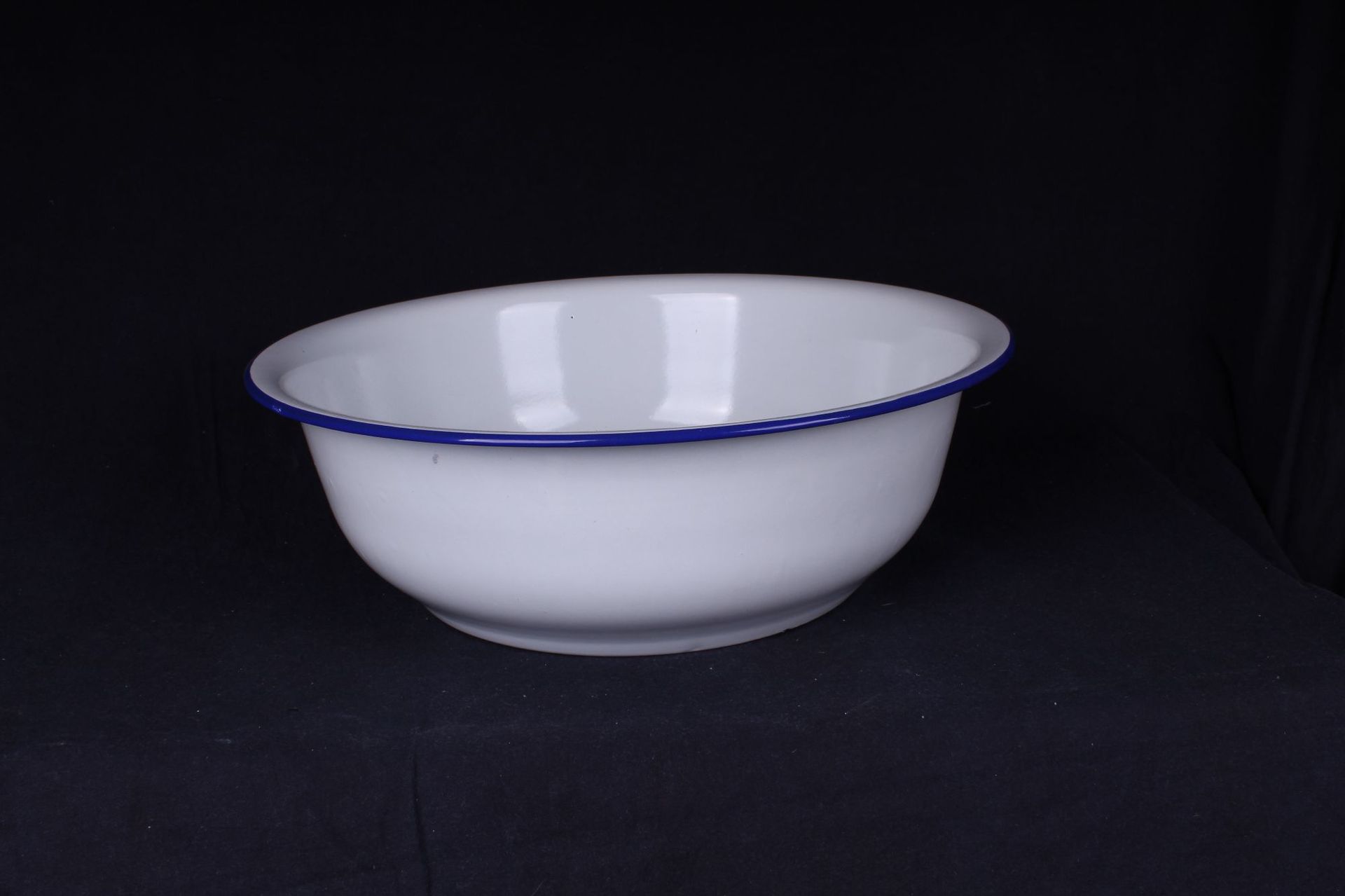 特大号搪瓷大盆加厚搪瓷脸盆化工用大号搪瓷盐鱼盆医院清洗卫生盆