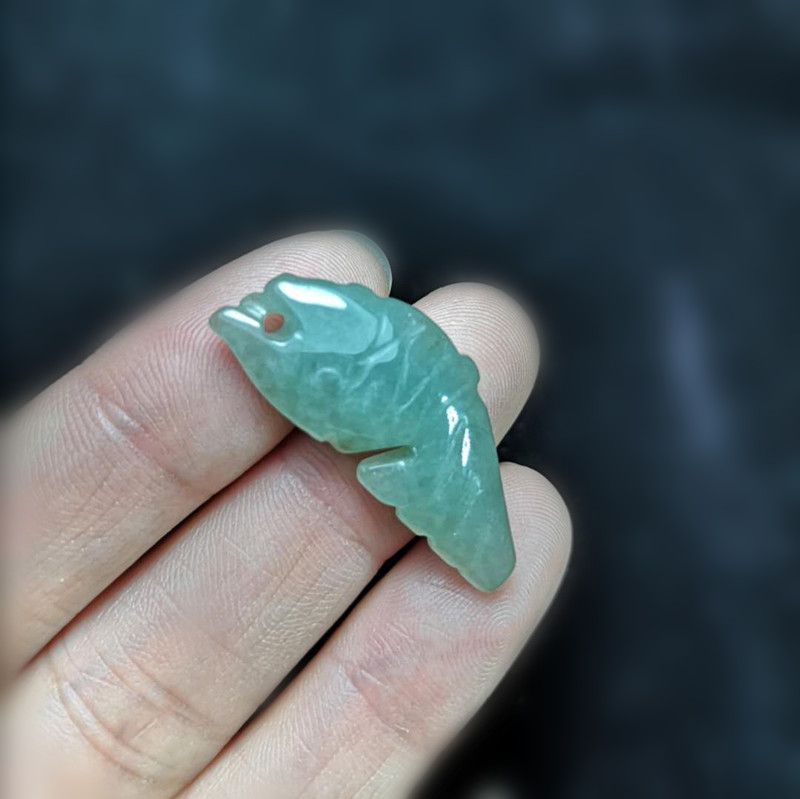 天然缅甸翡翠a货金鱼 手工diy翡翠小鱼儿挂件 冰润小锦鲤吊坠批发