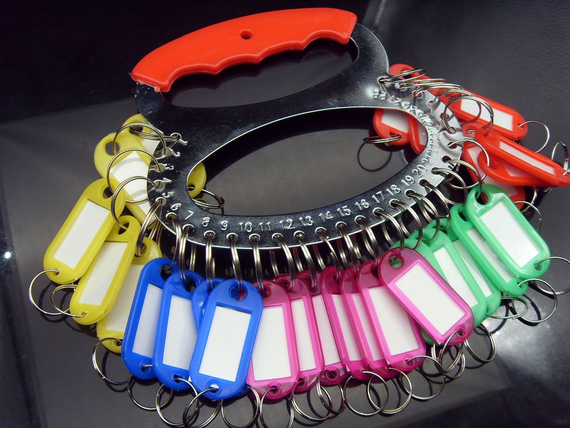 厂家直销 手提钥匙盘 多位钥匙环 塑料钥匙盘 多规格钥匙盘