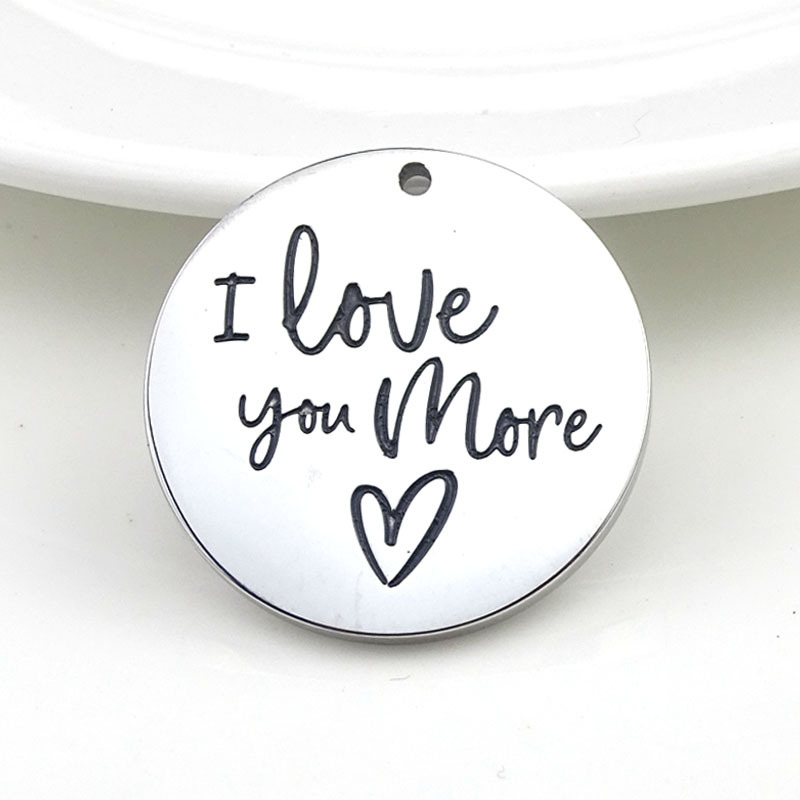 不锈钢英文字母吊牌刻字圆片吊坠diy项链饰品配件贸饰品批发定制