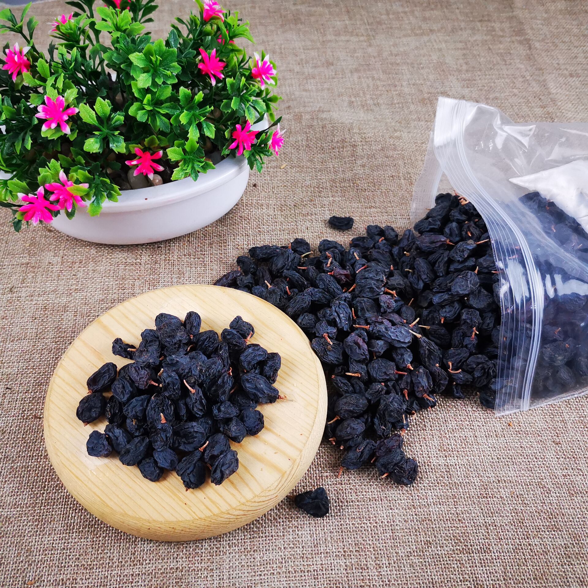 黑加仑葡萄干新疆无籽葡萄干黑提子今年新货500g健康零食黑葡萄干