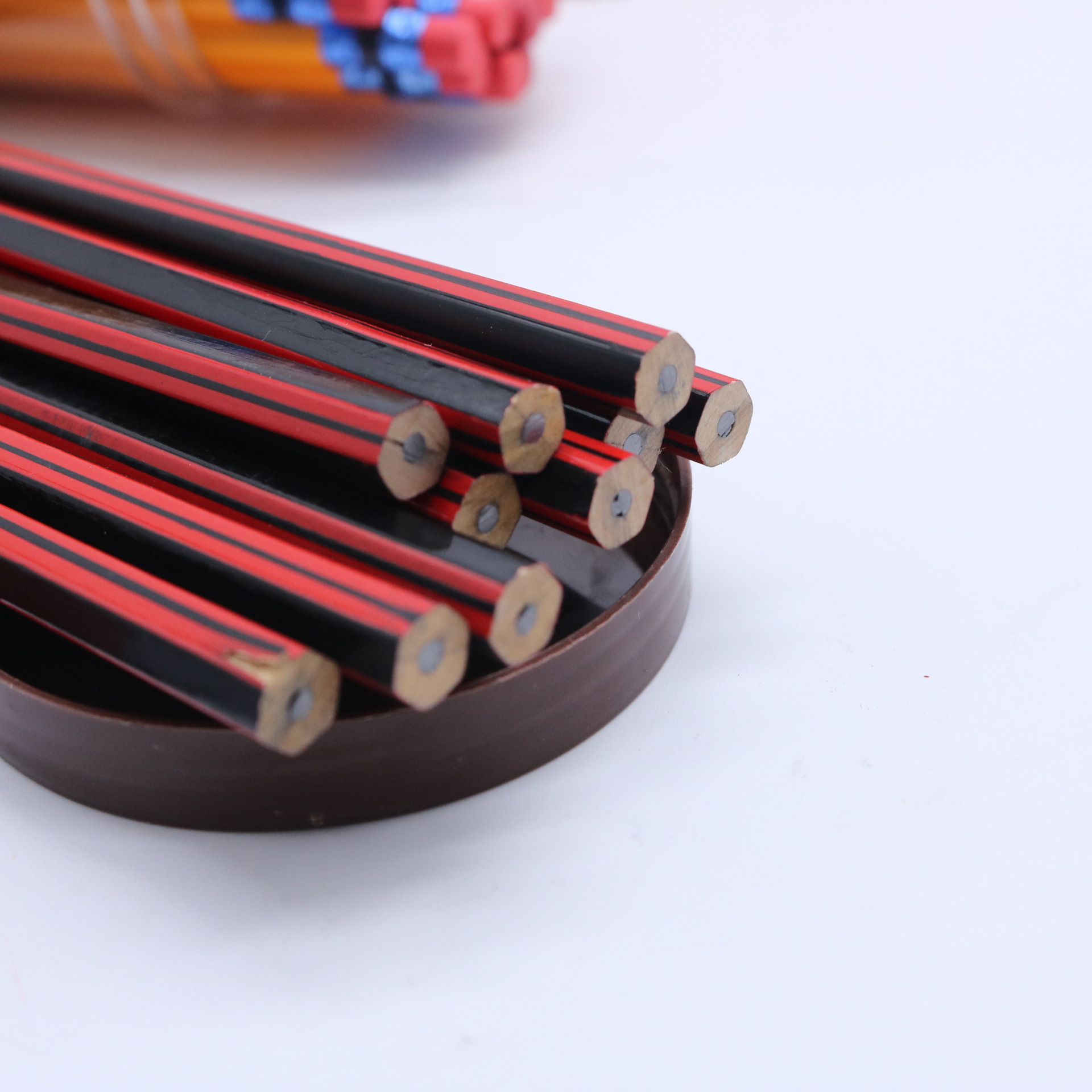 定制六角木工铅笔学生环保原木2b素描铅笔粗杆卡通带橡皮hb洞洞笔