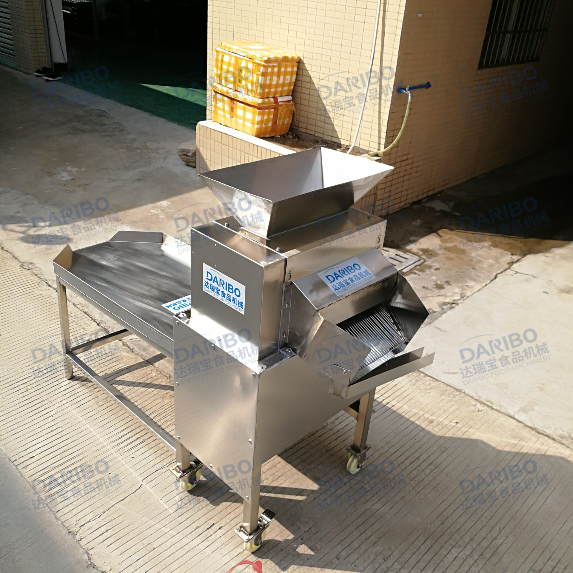 a福建地区供应压榨黄金鸡蛋果百香果榨汁机 出汁金黄浓郁无红汁