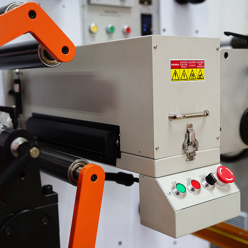 东莞 工厂现货供应uv光油机 印刷后段设备光油机 打uv底油功能