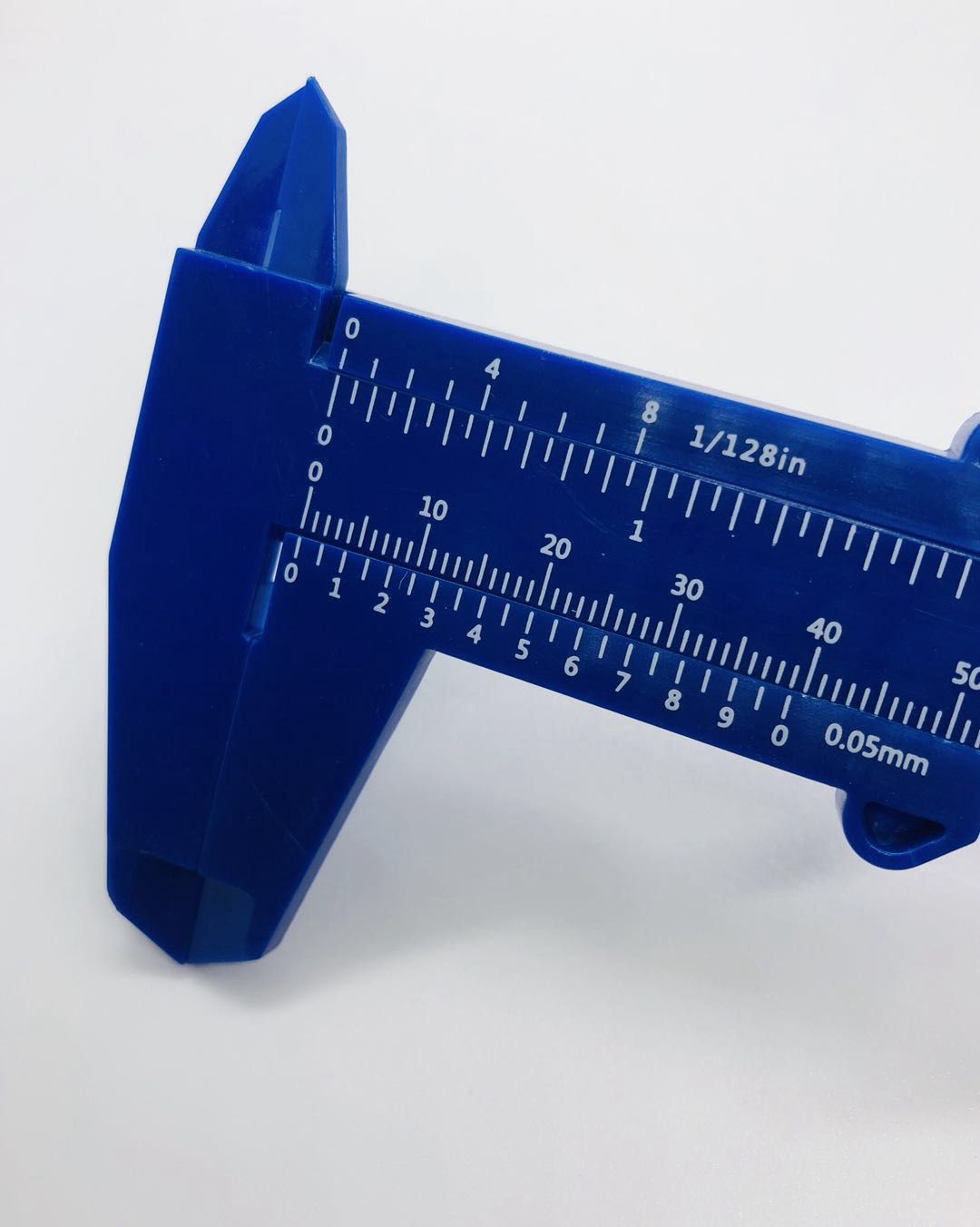 塑料游标卡尺学生卡尺文玩测量尺实用宣传礼品150mm