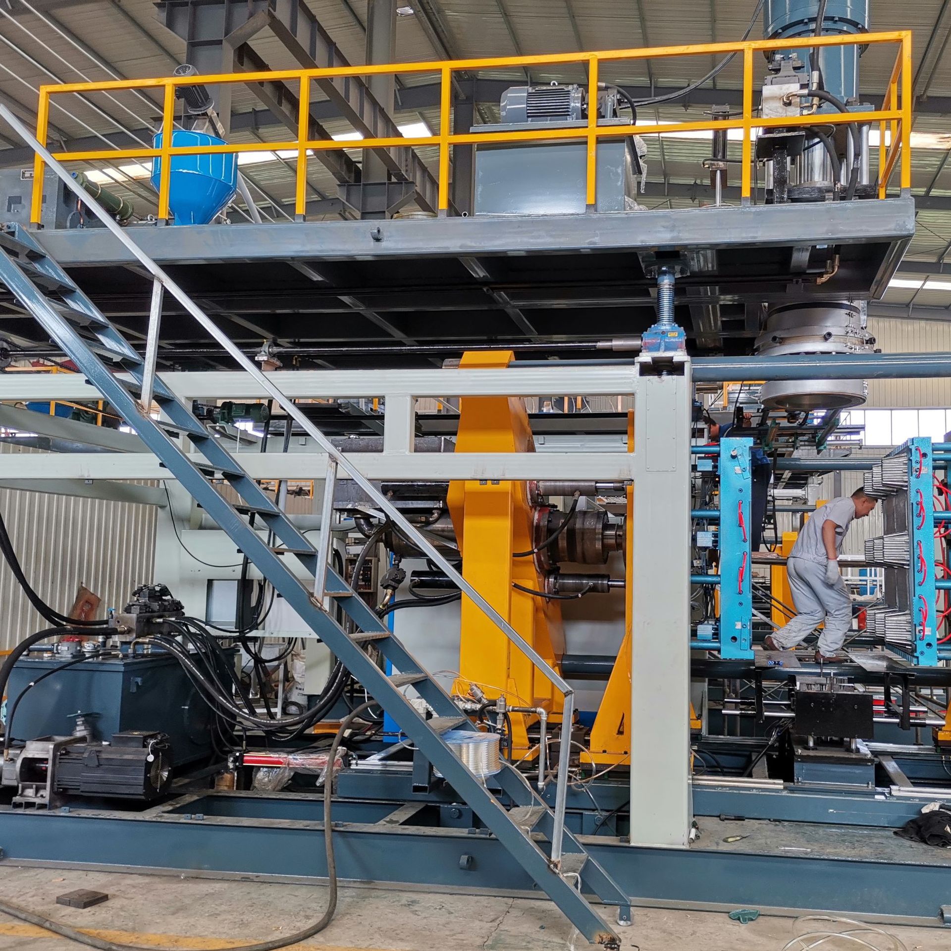 price}成交0台中空塑料制品吹塑设备吹桶机2000l吹塑成型机吨桶吹塑机