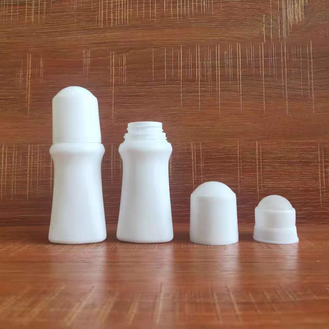 销售 滚珠瓶 塑料走珠瓶 50ml塑料瓶 精油药油按摩瓶 液体分装瓶