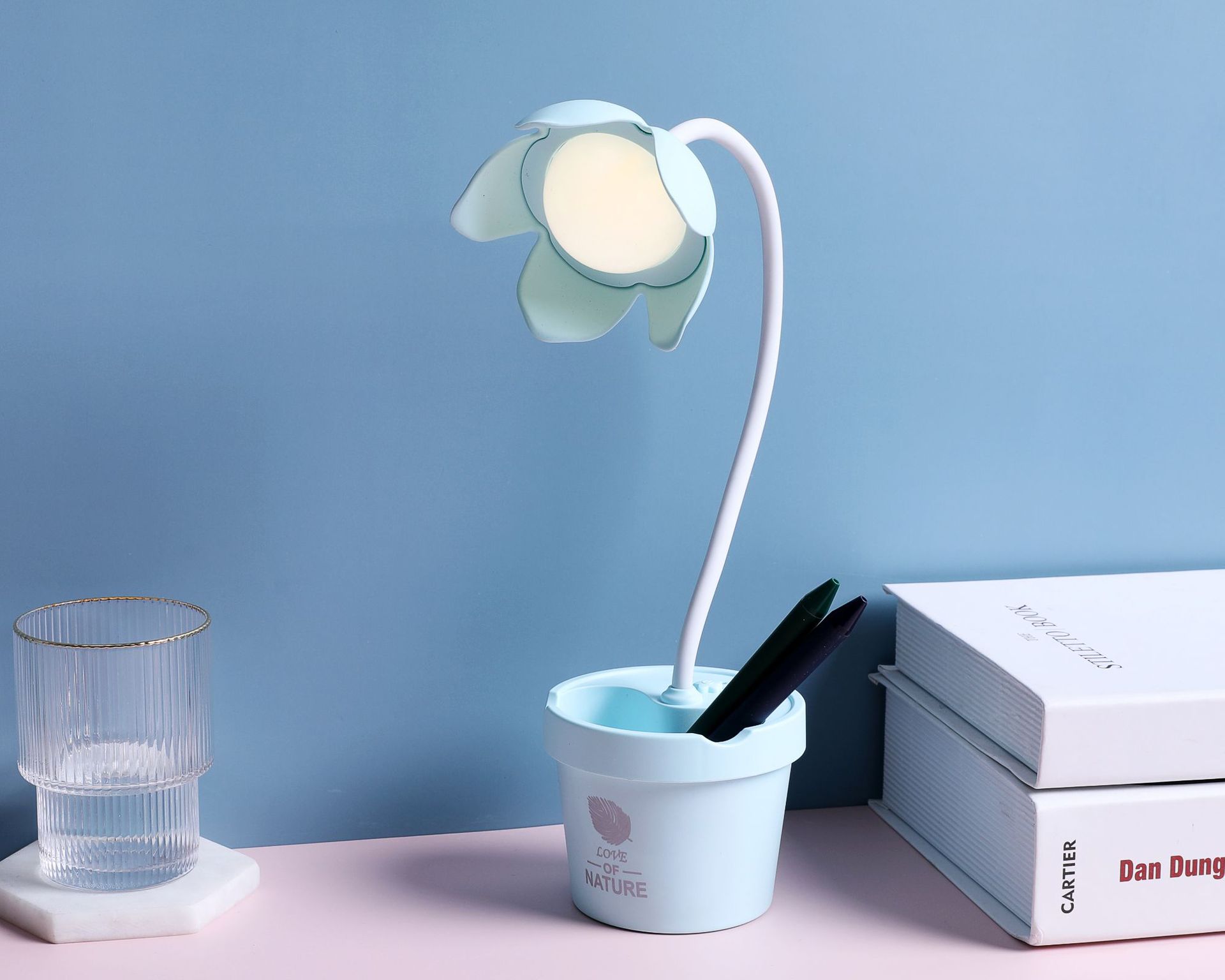 花朵笔筒小台灯