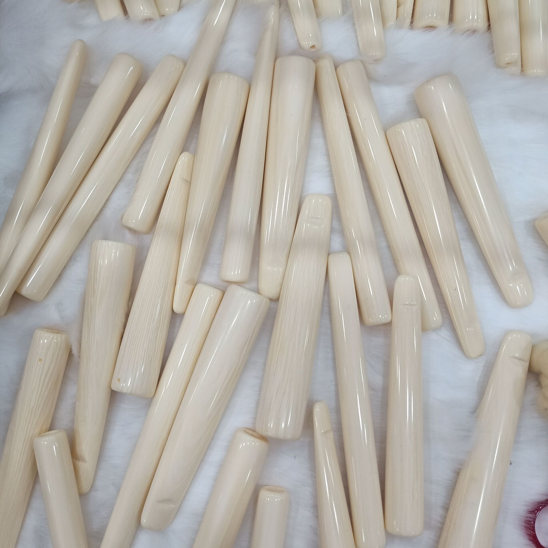 供应树脂仿象牙圆棒材料