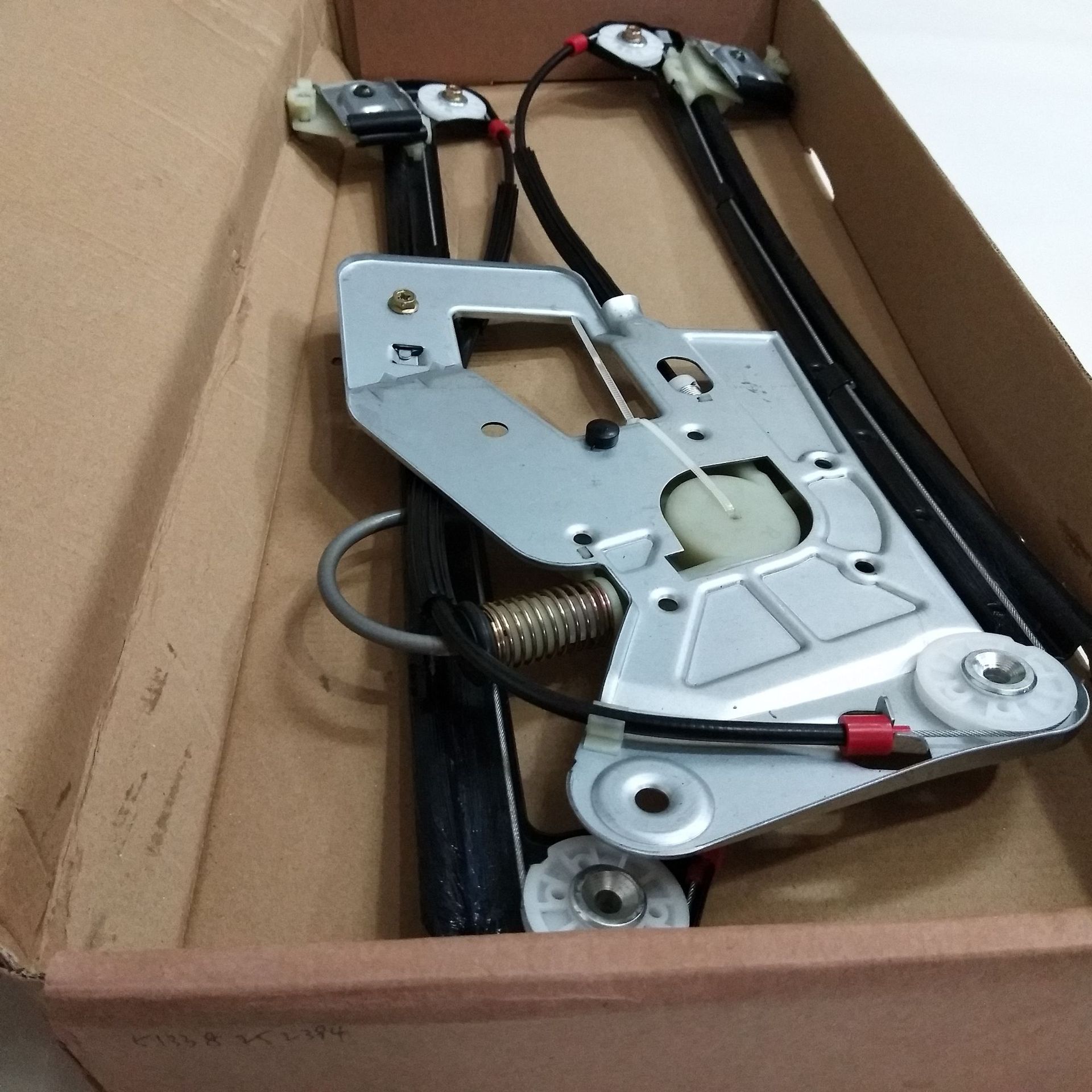 汽车车门玻璃升降器/升级架 适用于5系e39 520 51338252394 右前