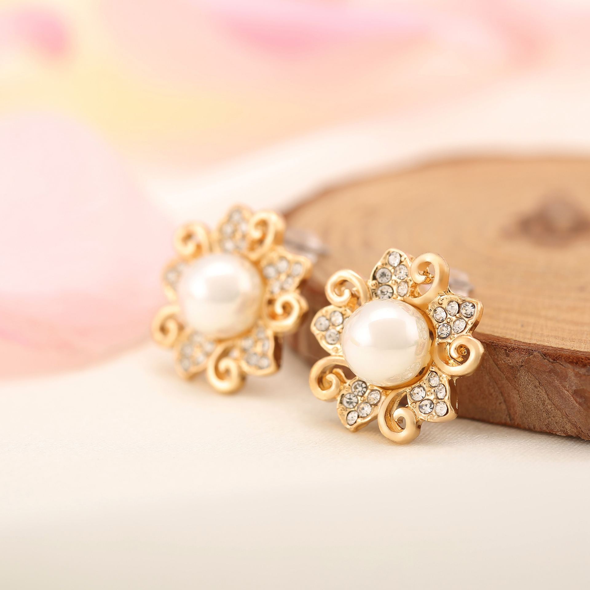 名 称:             太阳花耳环 货 号:                    mn0057