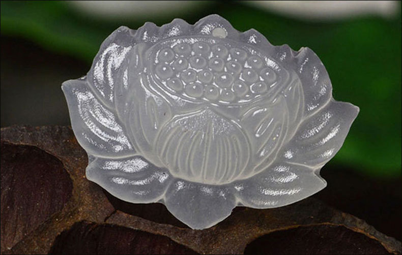 初沐 冰透白玉髓莲花吊坠批发