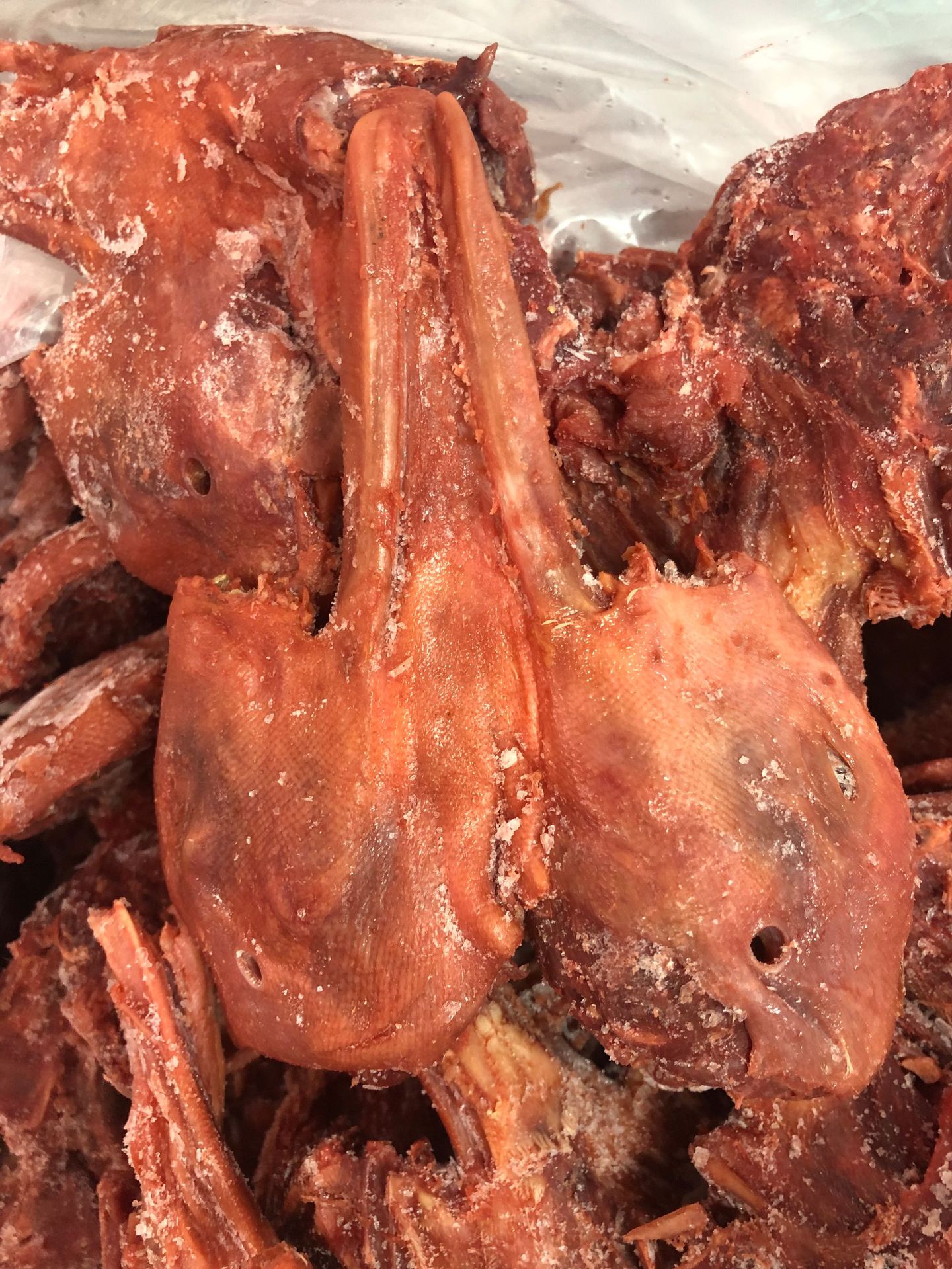 温州腊鸭头带鸭舌鸭下巴椒盐烧烤蒸10斤一箱50个左右江浙沪皖