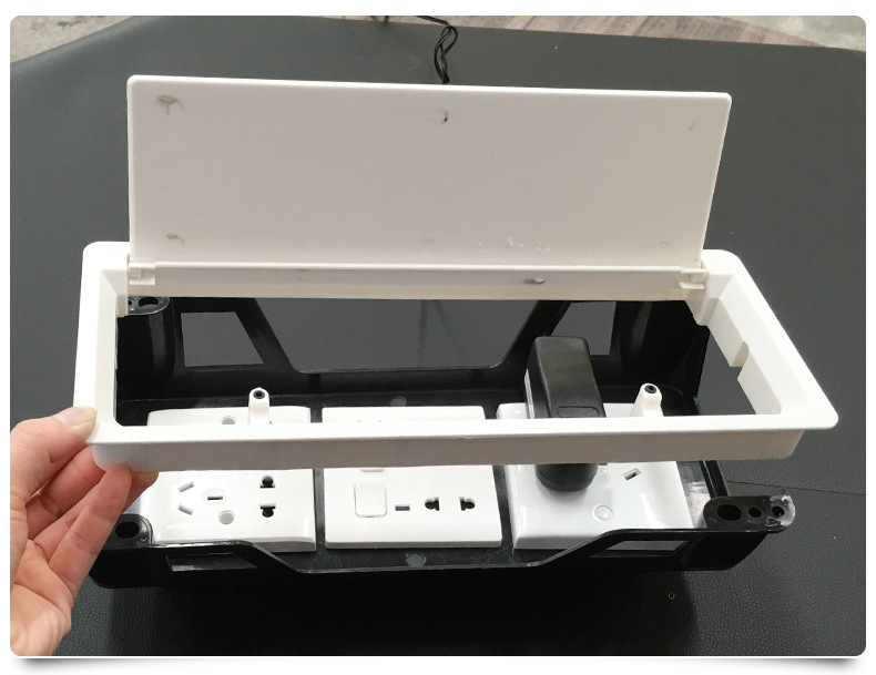 桌面过线盒办公桌插座走线盒吊线槽 可装86式插座桌下底盒过线槽