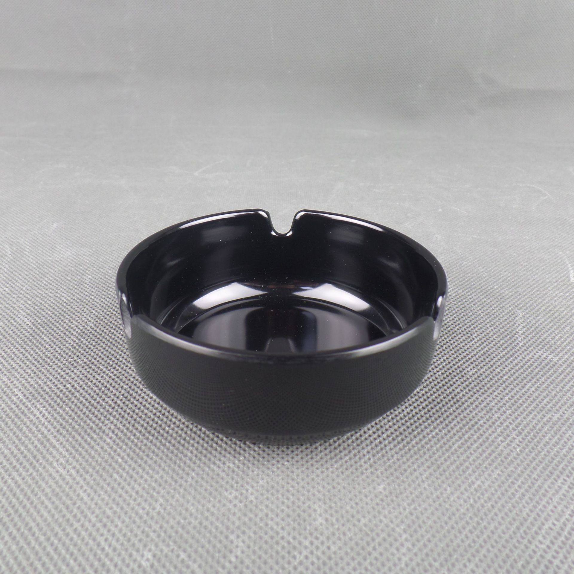 供应密胺美耐皿广告礼品烟灰缸 烟草啤酒饮料公司馈赠烟灰缸