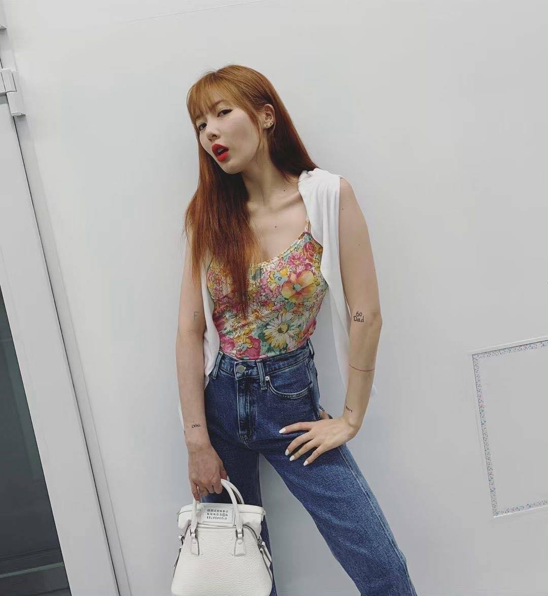 现货金泫雅同款韩国涂鸦碎花印花百搭吊带小背心