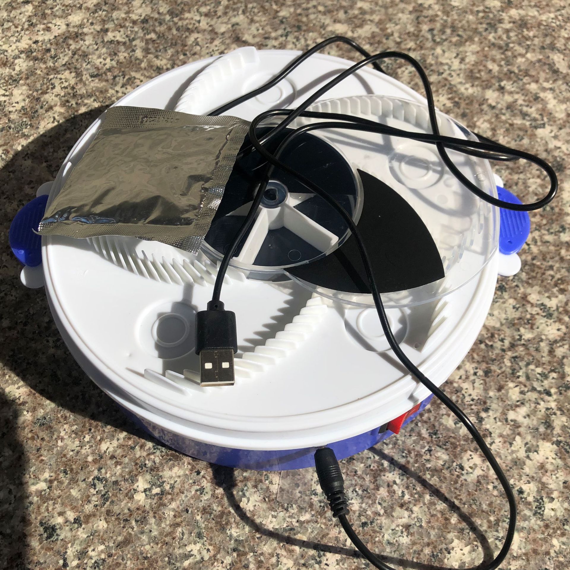 usb款捕蝇器苍蝇诱捕器自动捕蝇器电动捕蝇器捉苍蝇神器抖音同款