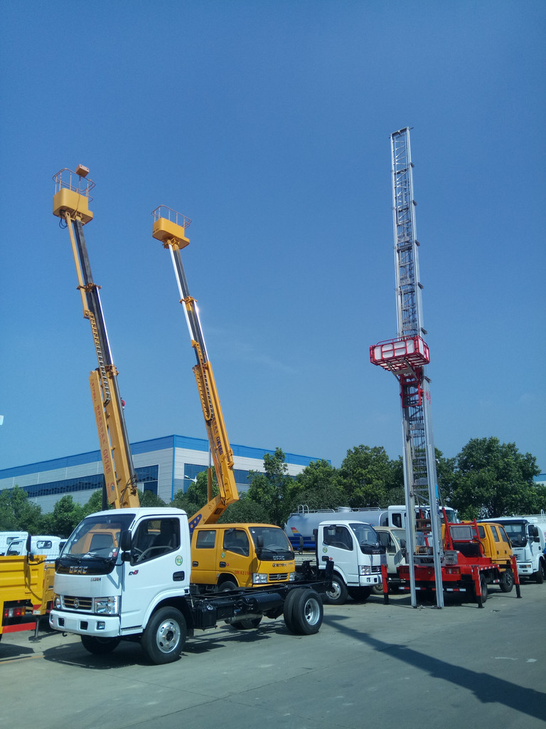 可上牌江铃32米搬家上料云梯车 伸缩升降高空作业平台 云梯车分期