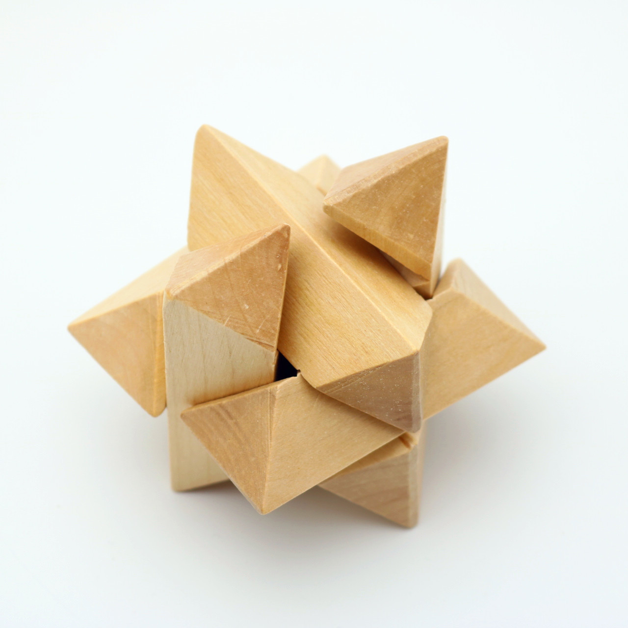 5cm【产品种类】:六方宝石,梅花锁,取红球,鲁班球,六通,九通【产品