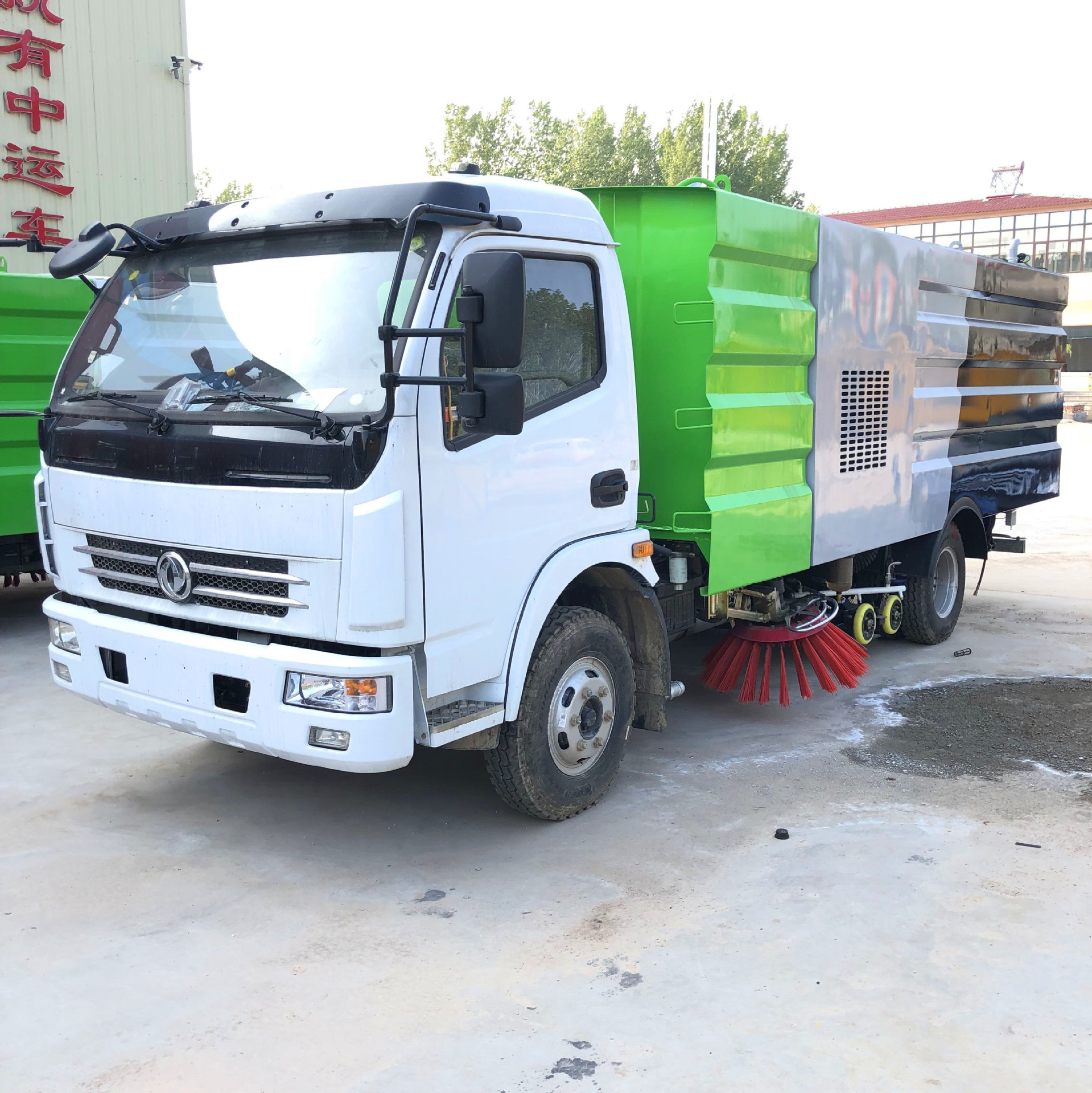 东风多利卡清扫车上牌大型吸尘扫路车过户湿扫车洗扫车厂家直销