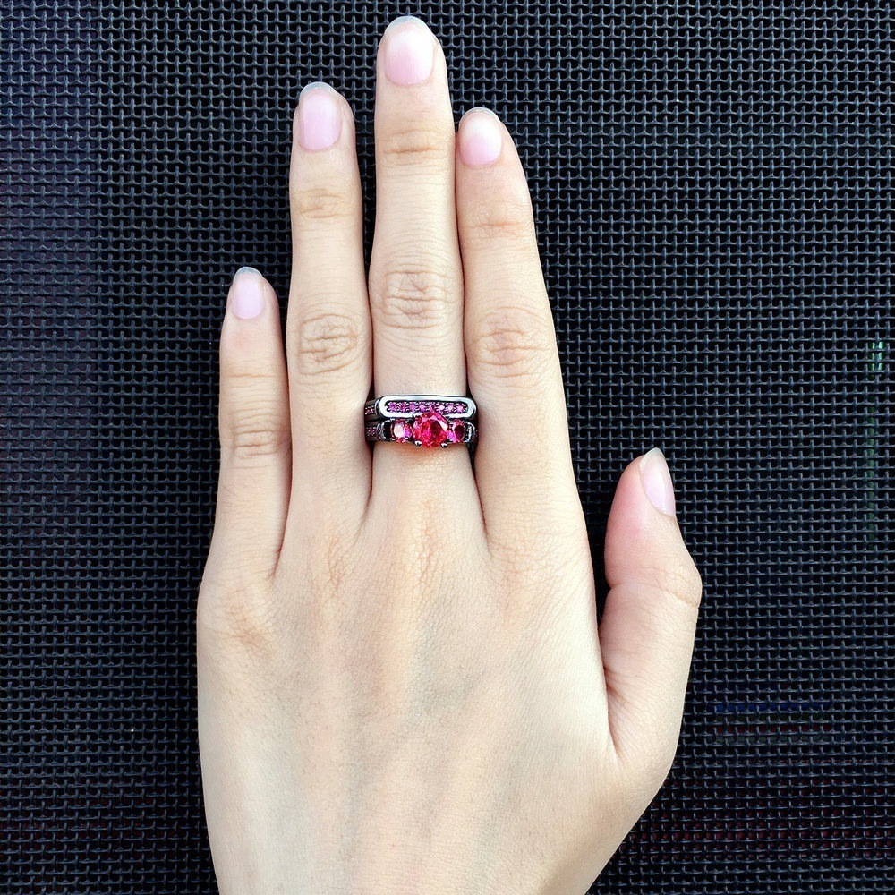 跨境电商女式套戒指环 奢华黑金 欧美复古微镶红刚玉宝石饰品批发