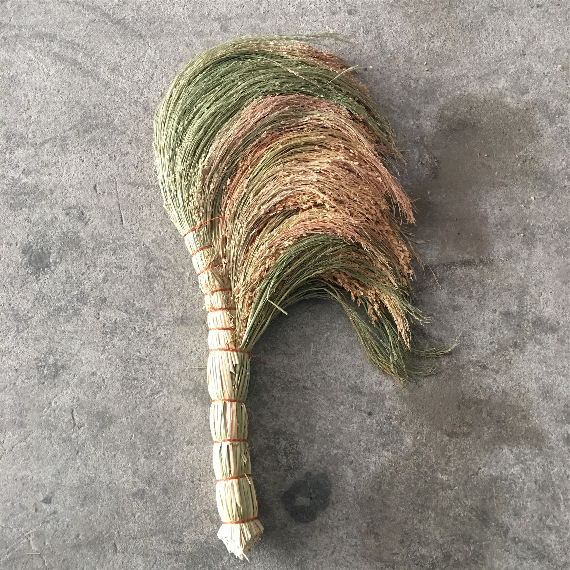 厂家直销黍子苗扫把手工扫把红白事用扫床扫炕谷子苗扫把